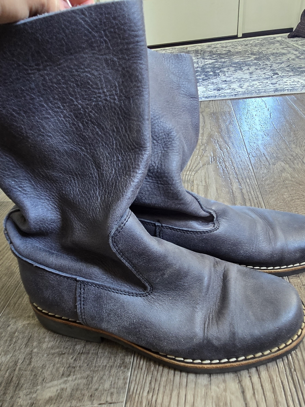 Roots Tribe Grey Leather Slouchy Boots Size 7